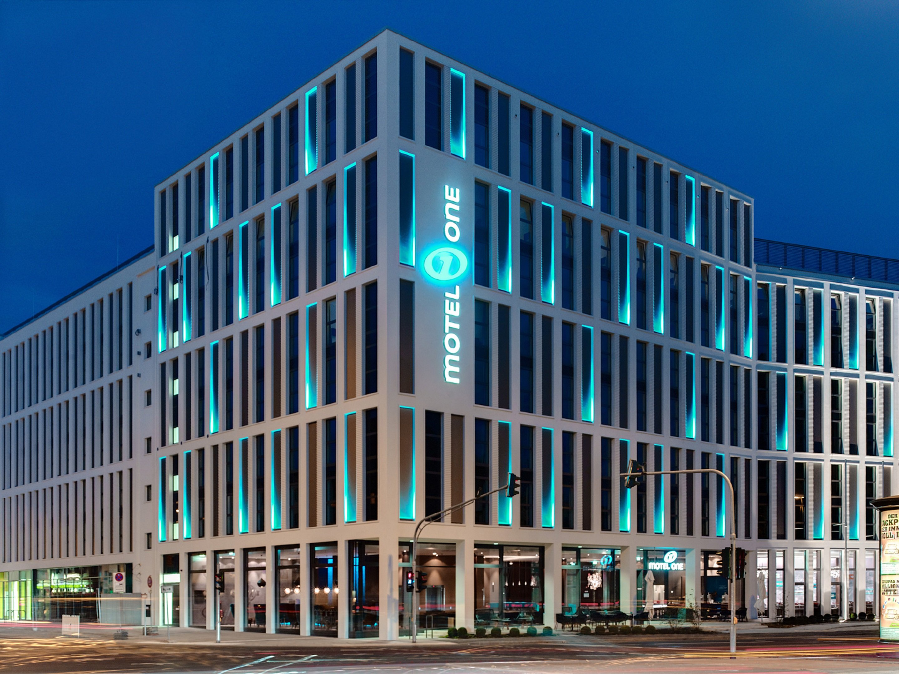 Motel One Köln-Altstadt 2/46