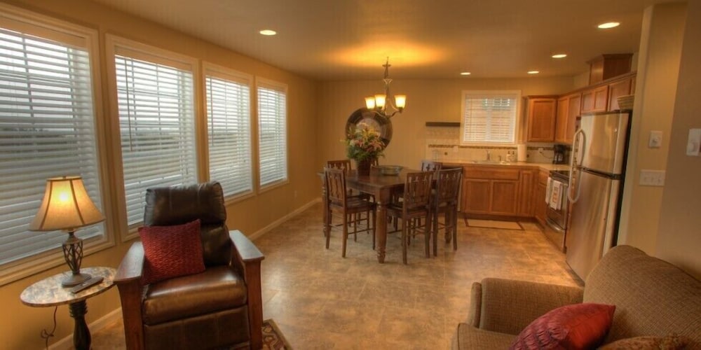 The Collins Inn And Seaside Cottages - Adults Only 53/77