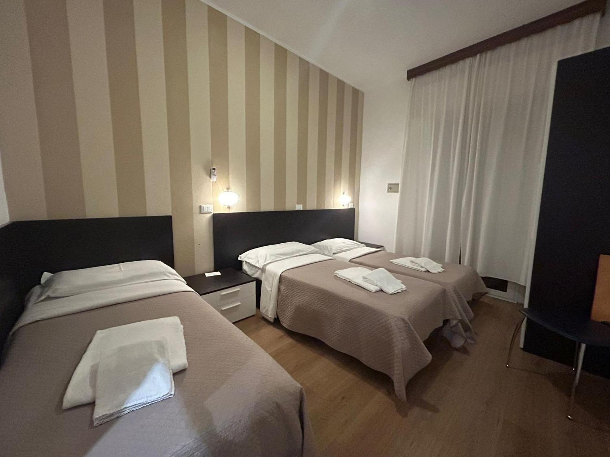 Hotel Sorrento 11/57