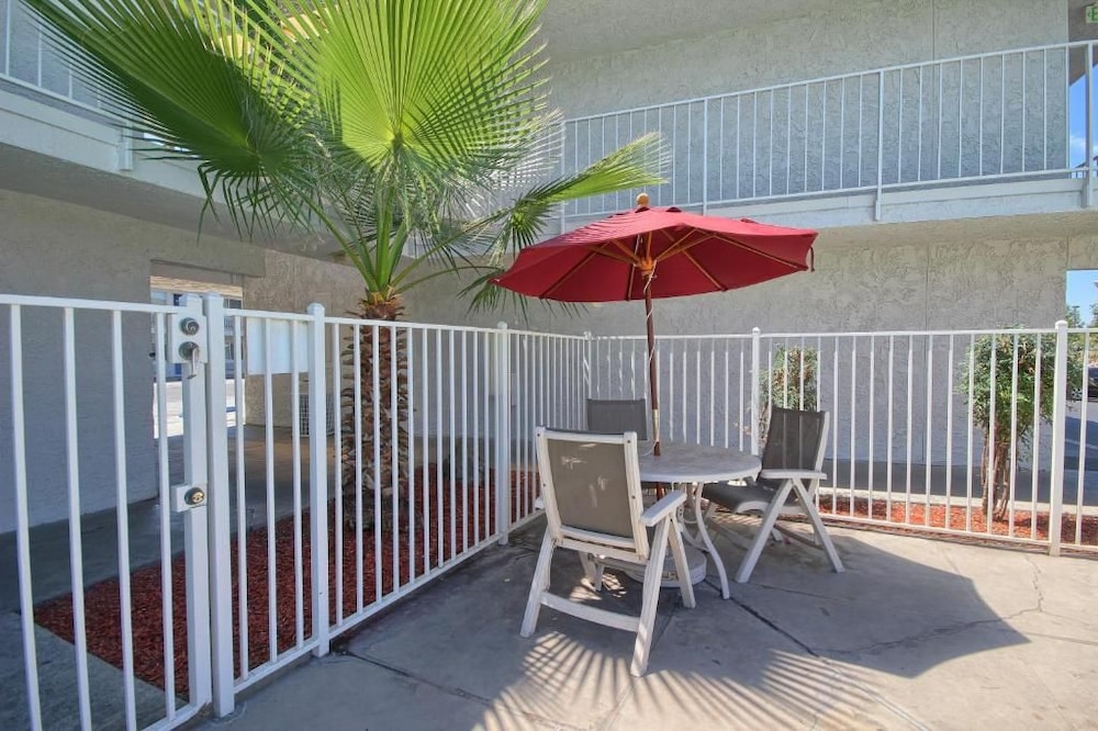 Motel6 Tulare, CA 42/60