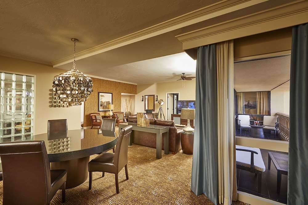 DoubleTree by Hilton Phoenix Mesa 51/69