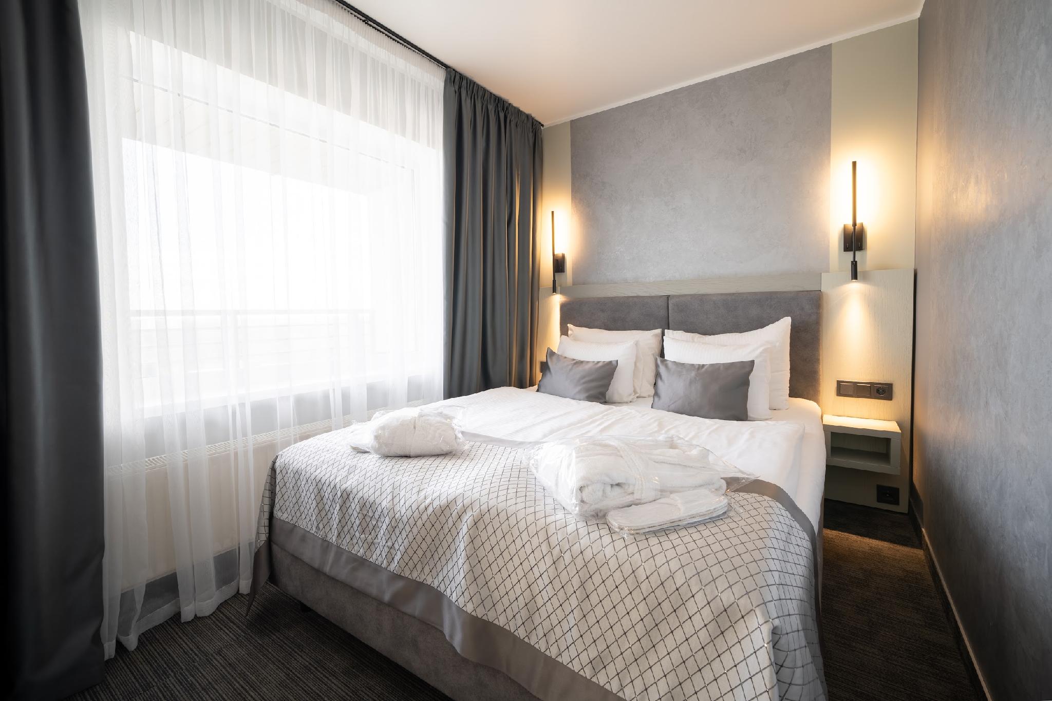 Superior, Double Bed, Balcony