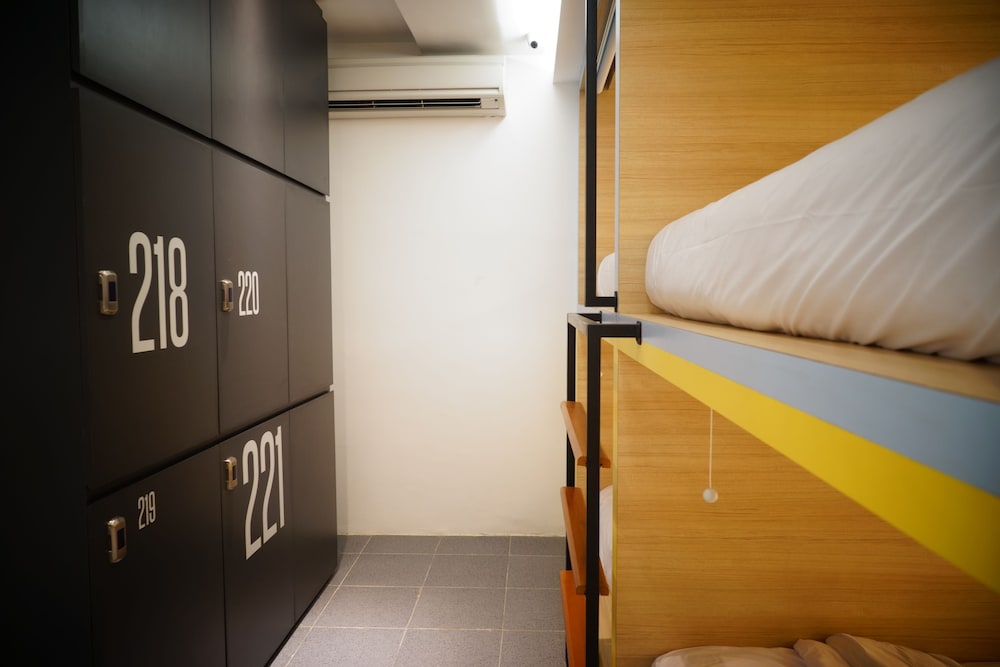 Borough Capsule Hostel Bali 14/29