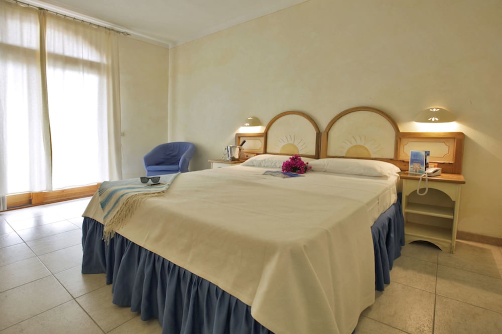 Club Esse Posada Beach Resort 5/35