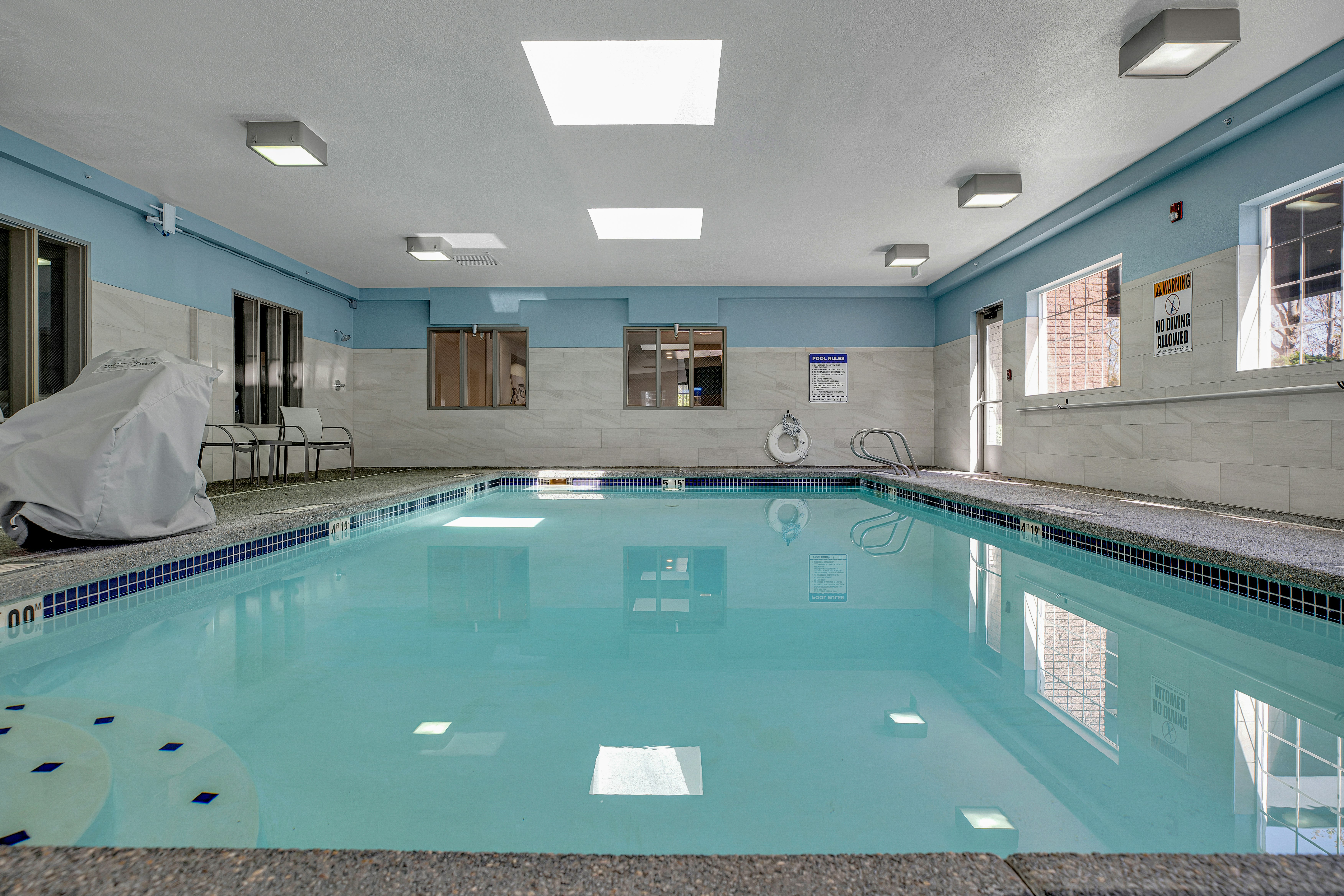 Holiday Inn Express Hotel And Suites Portland Jantzen Beach 34/68