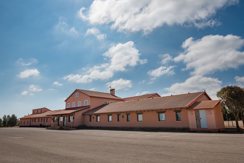 Hotel Puerta de Javalambre 25/30