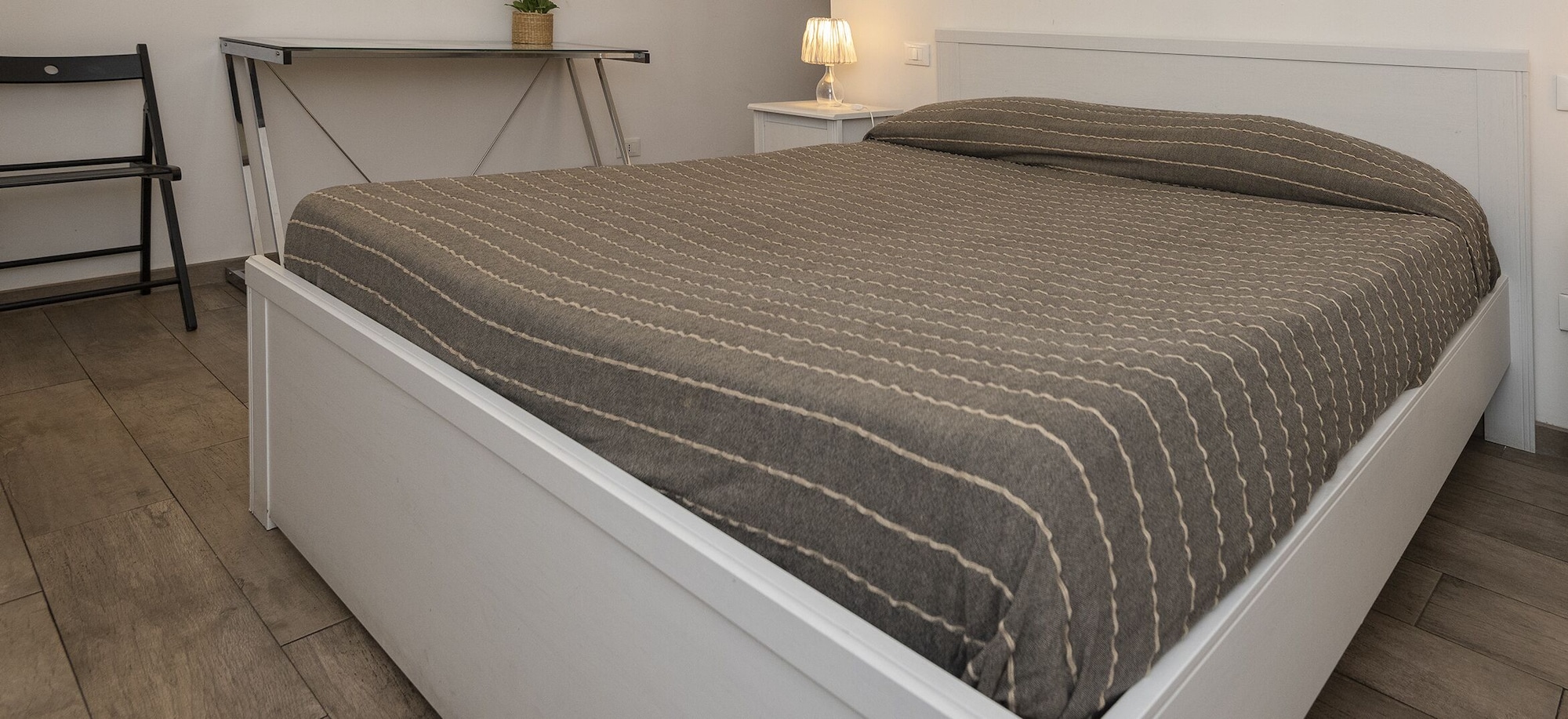 STANDARD, KING BED