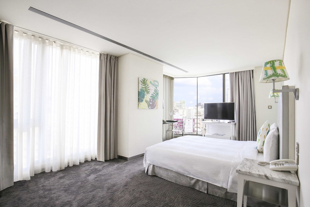 غرفة ركنية بسرير كوين، Ambience Hotel 4/10