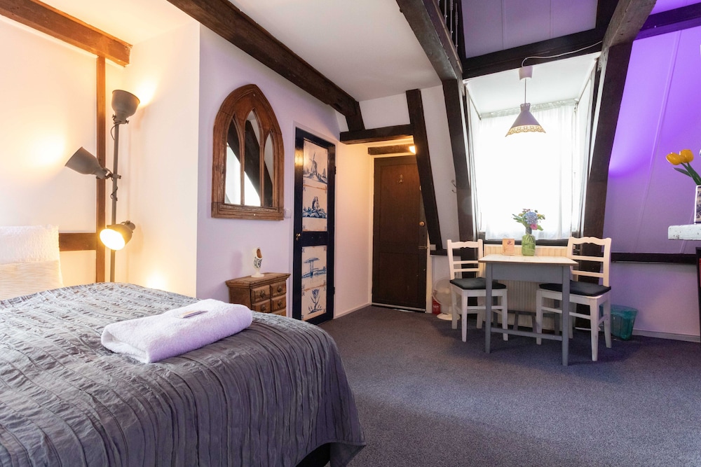Tulip of Amsterdam B&B 16/33