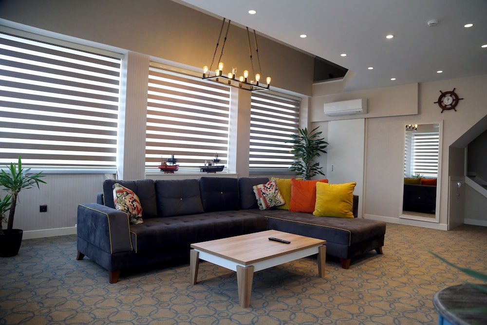 Seven Deep Hotel 34/42