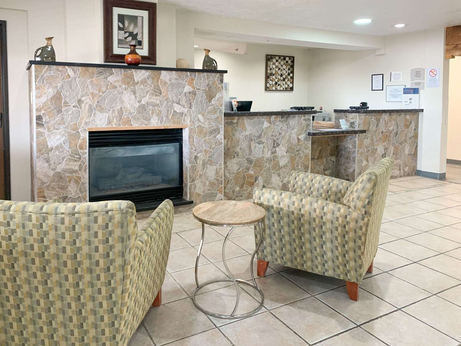 SureStay by Best Western Albuquerque East I-40 3/18