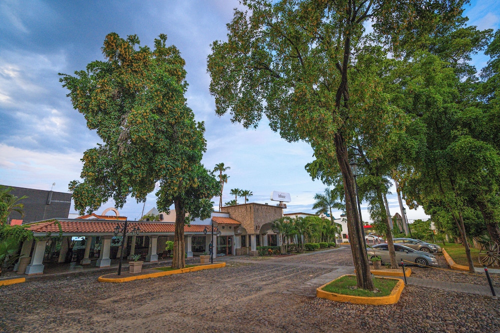 InHouse Select Hacienda Tres Rios 56/70