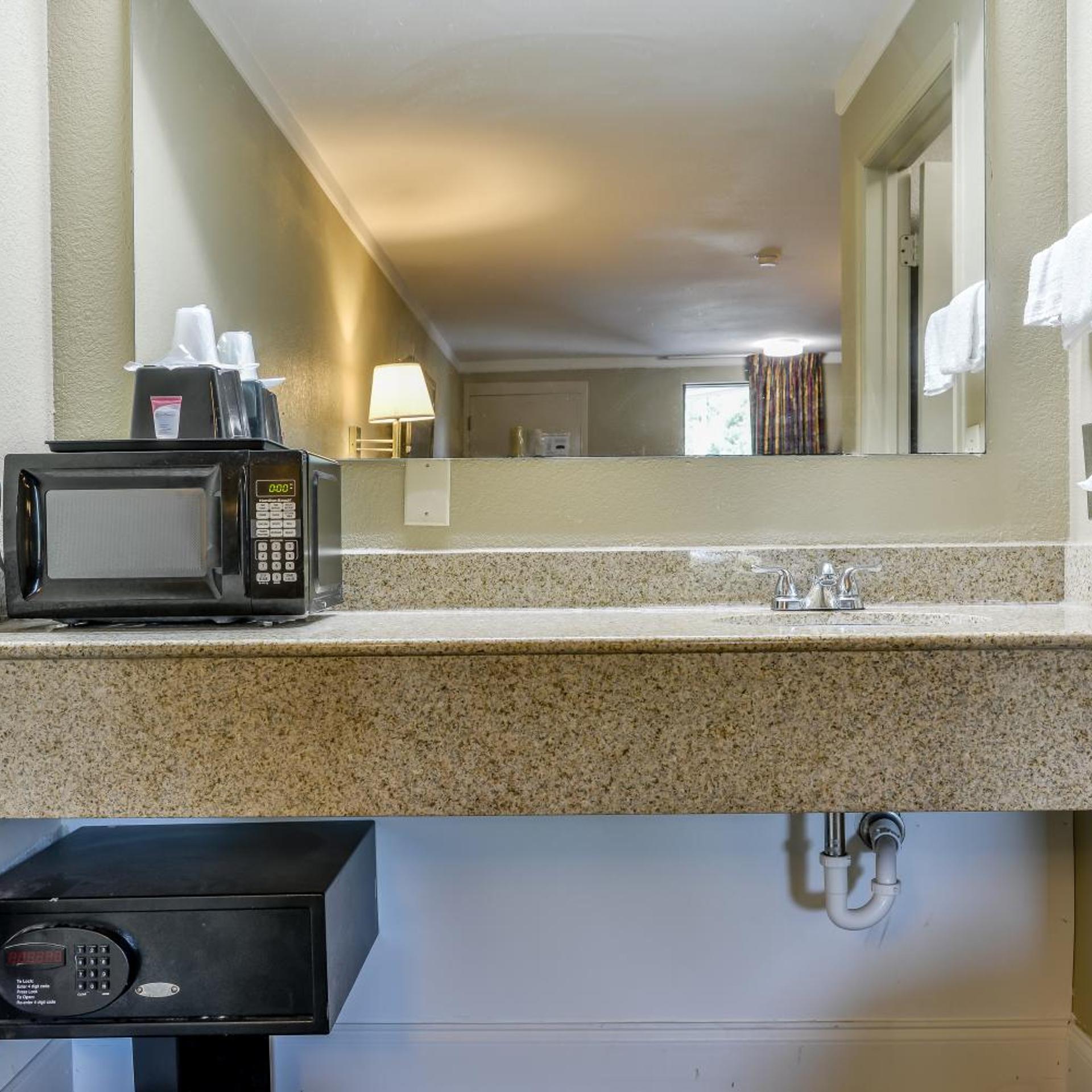 Wake Inn Hotel 20/20