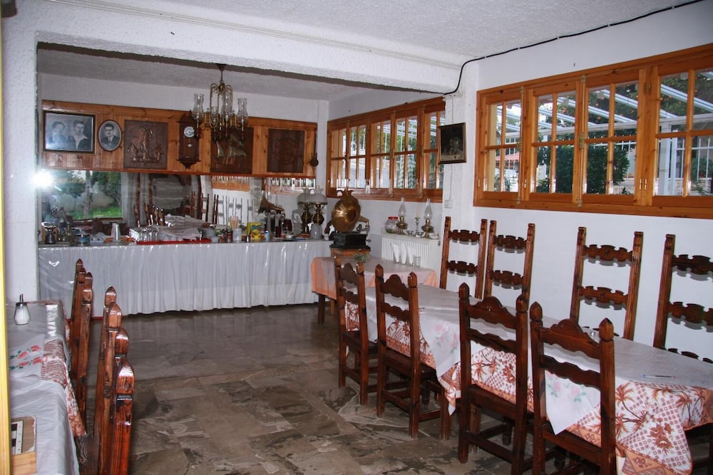Katerina Hotel 30/40