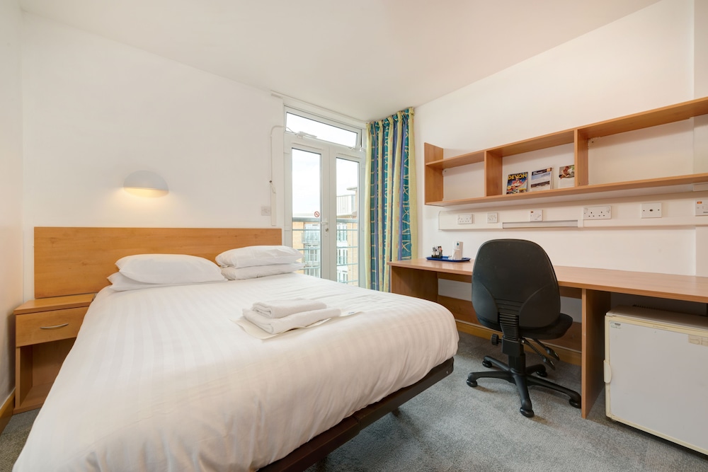 University of Exeter Holland Hall 9/50