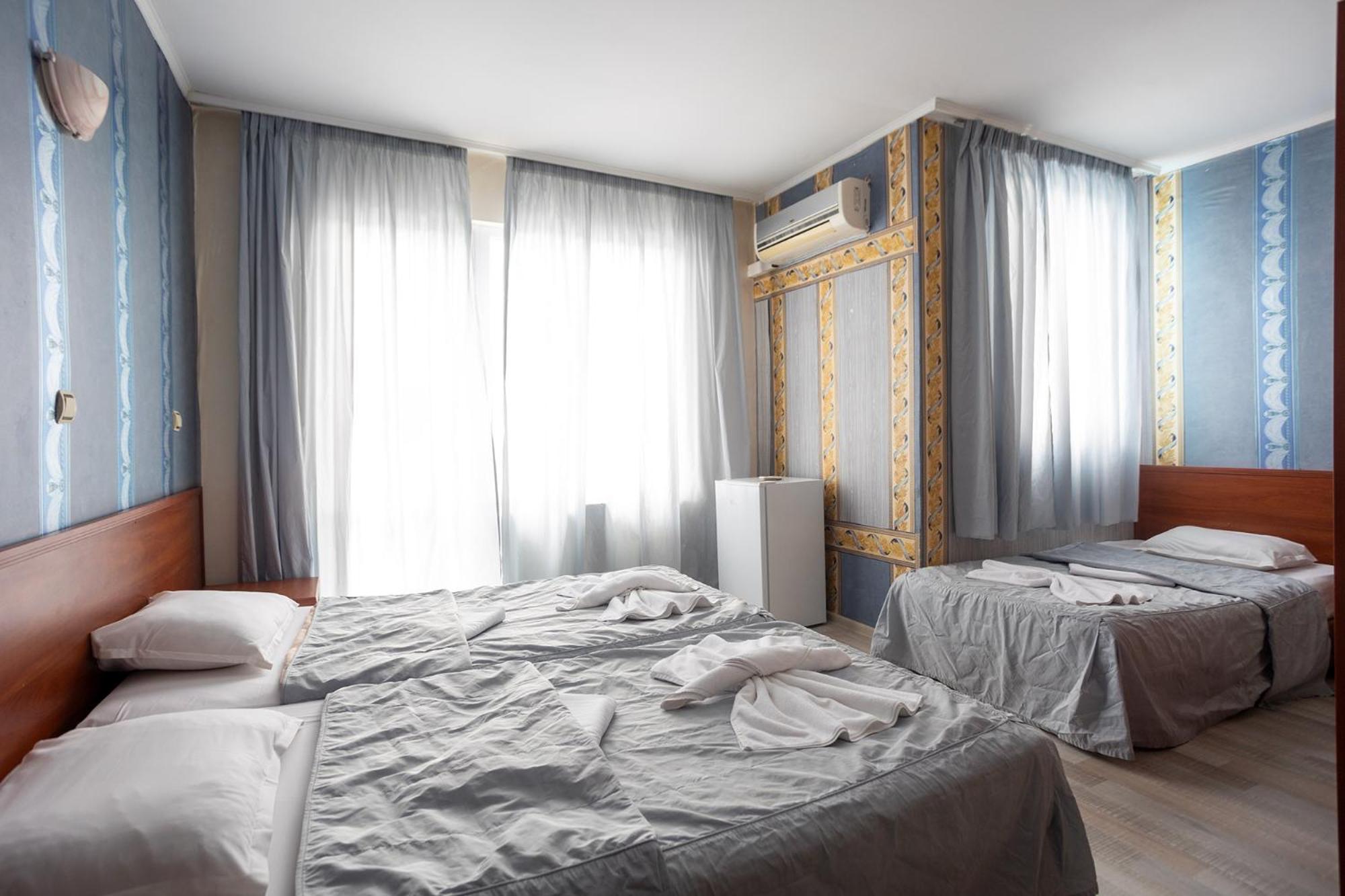 LOTOS HOTEL 23/61