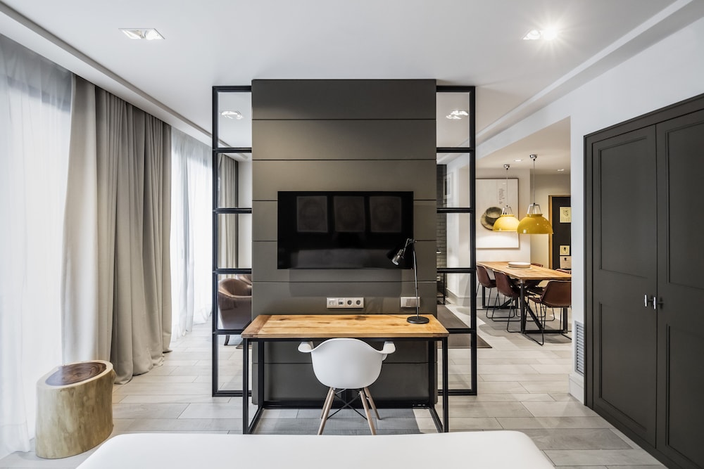 Midtown Apartments 62/72