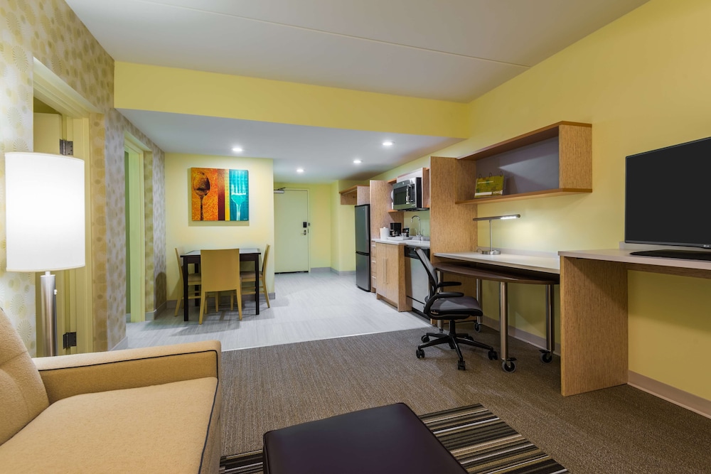Home2 Suites By Hilton Buffalo Airport/Galleria Mall 36/44