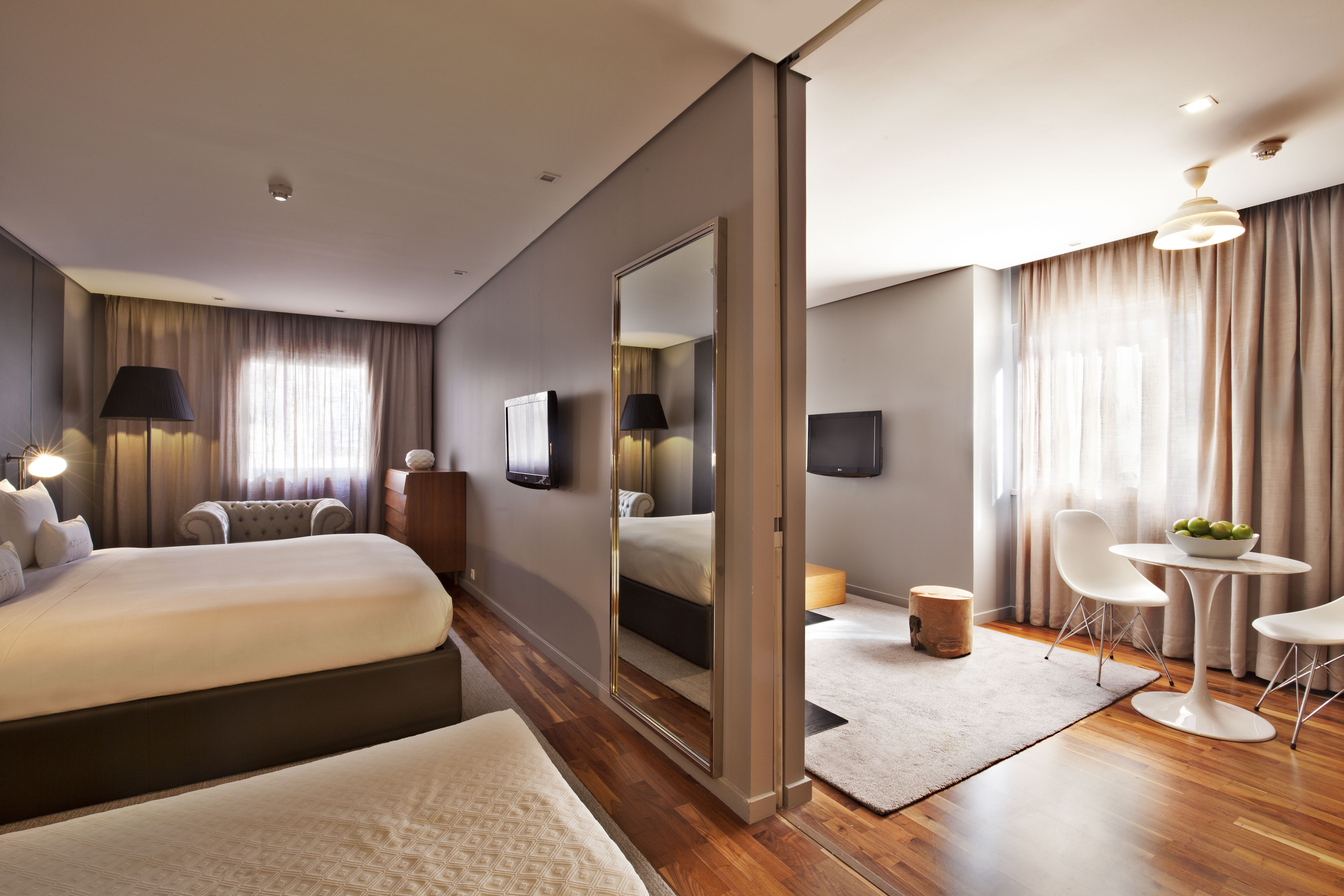 CLUB, SUITE
