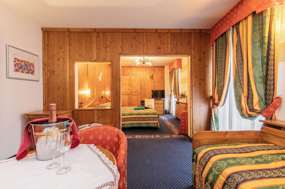 Grand Hotel Des Alpes 29/79