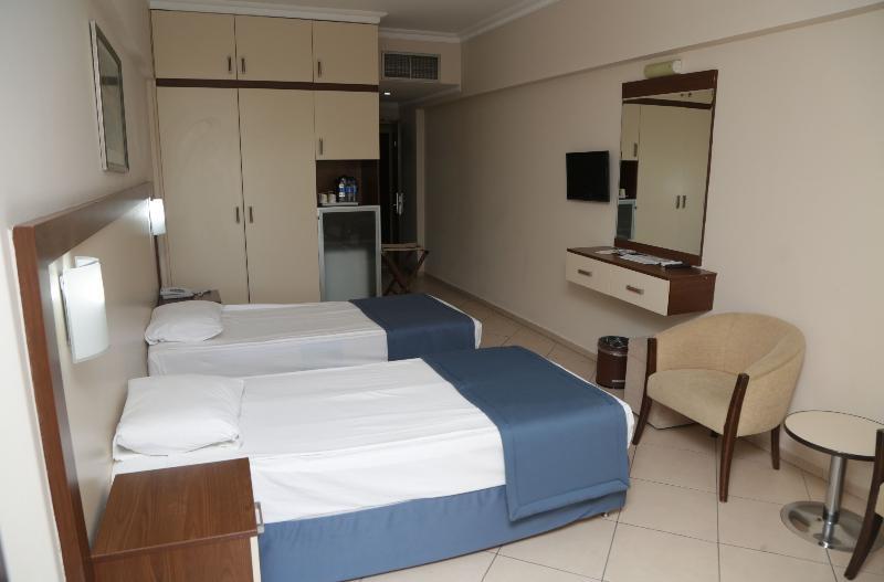 Select, Standard, Single, Double Bed, Lateral Side Sea View