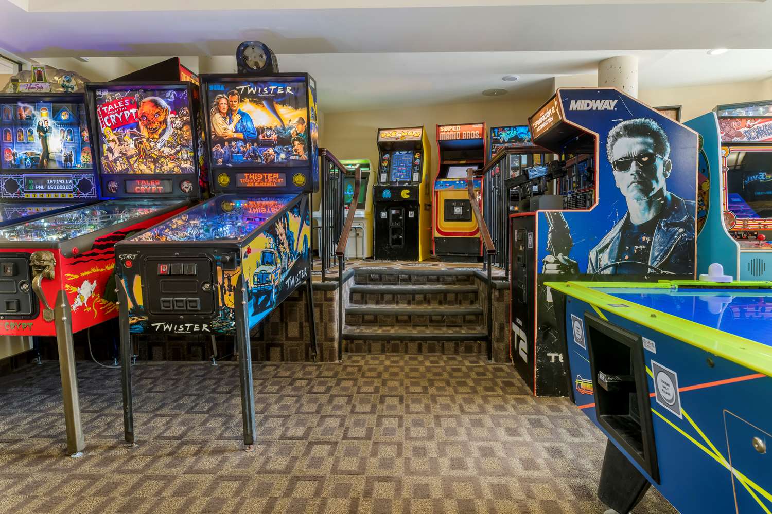 Best Western Plus Chocolate Lake Hotel 68/80