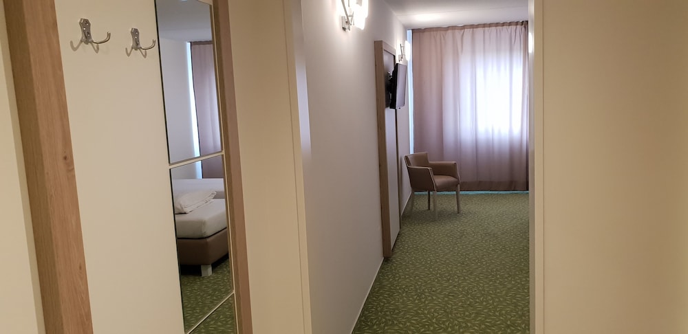 Confour Hotel 37/50