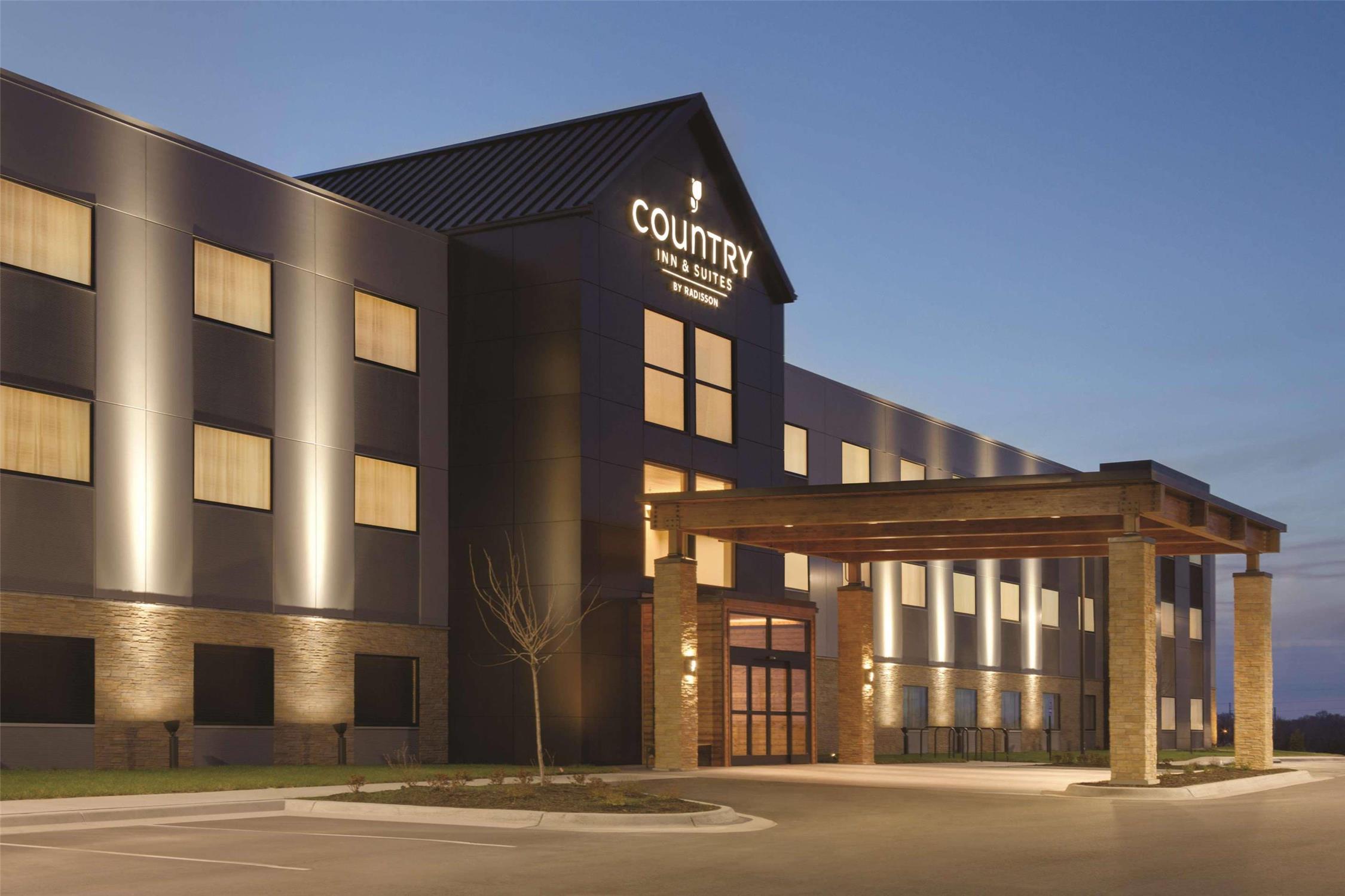 Country Inn & Suites by Radisson Lawrence KS 2/38