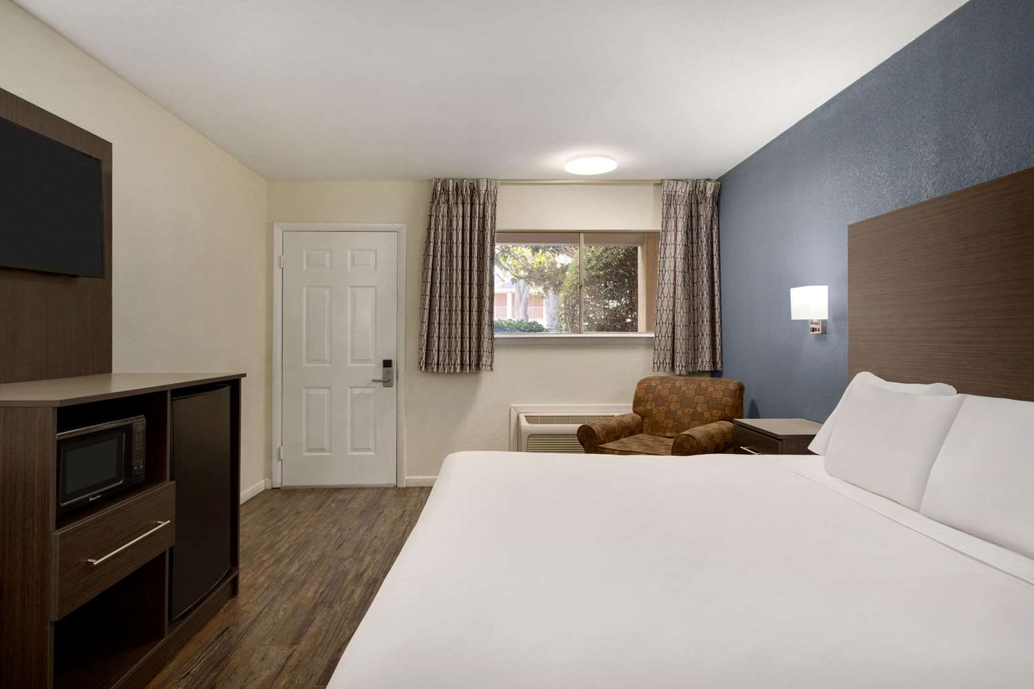 Days Inn by Wyndham Lawton 7/47