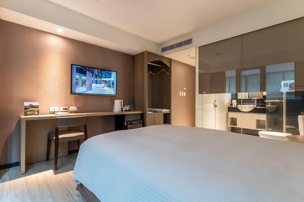 SUPERIOR, DOUBLE BED