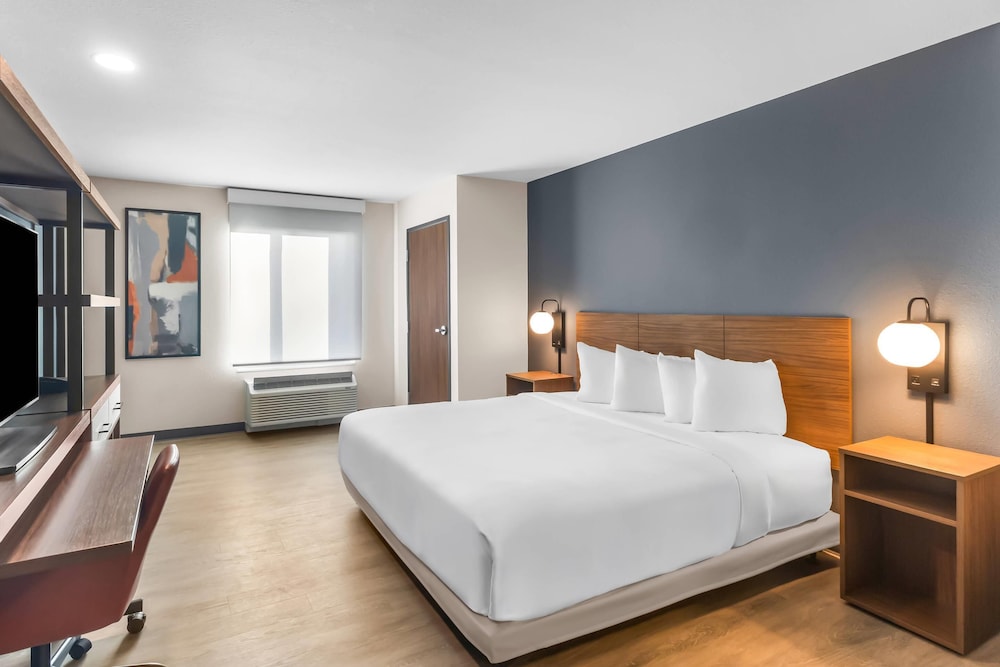 Everhome Suites Clarksville Ft. Campbell Area 19/60