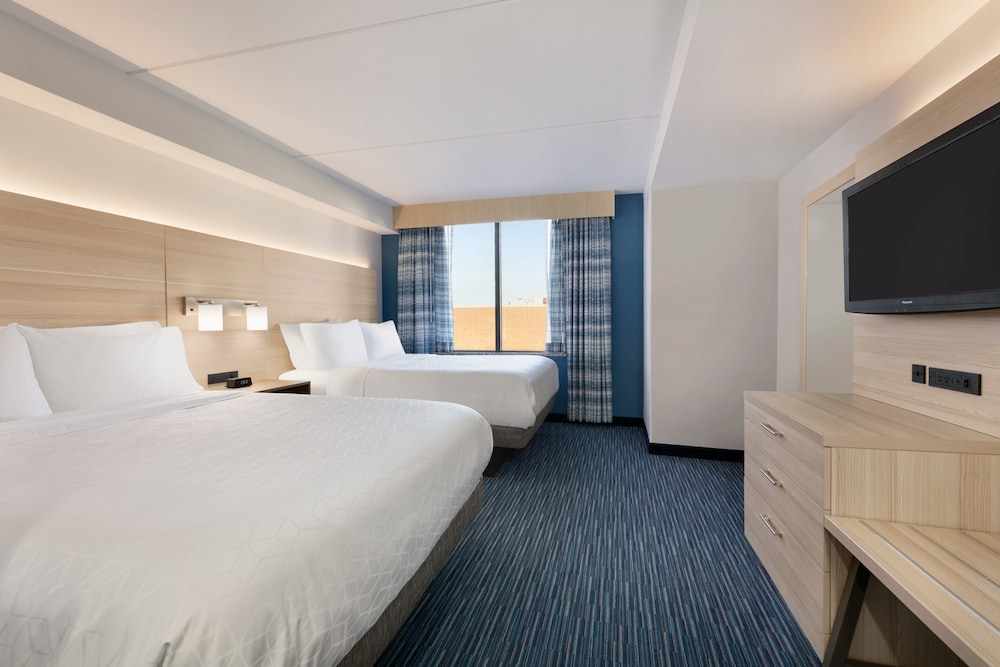Holiday Inn Express Hotel And Suites Norfolk Airport 16/60