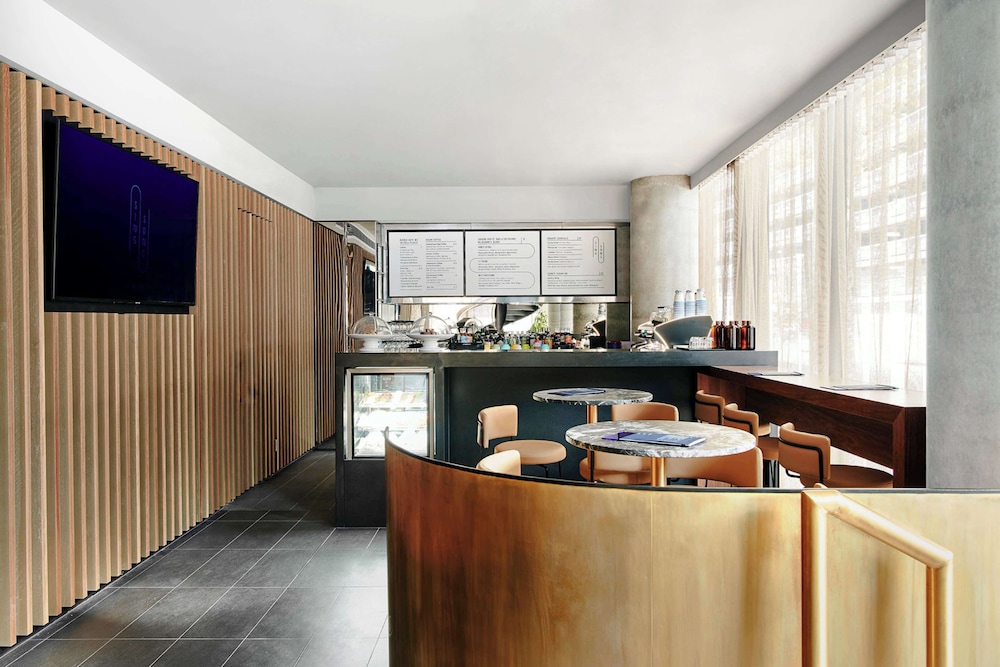Quincy Hotel Melbourne 60/70