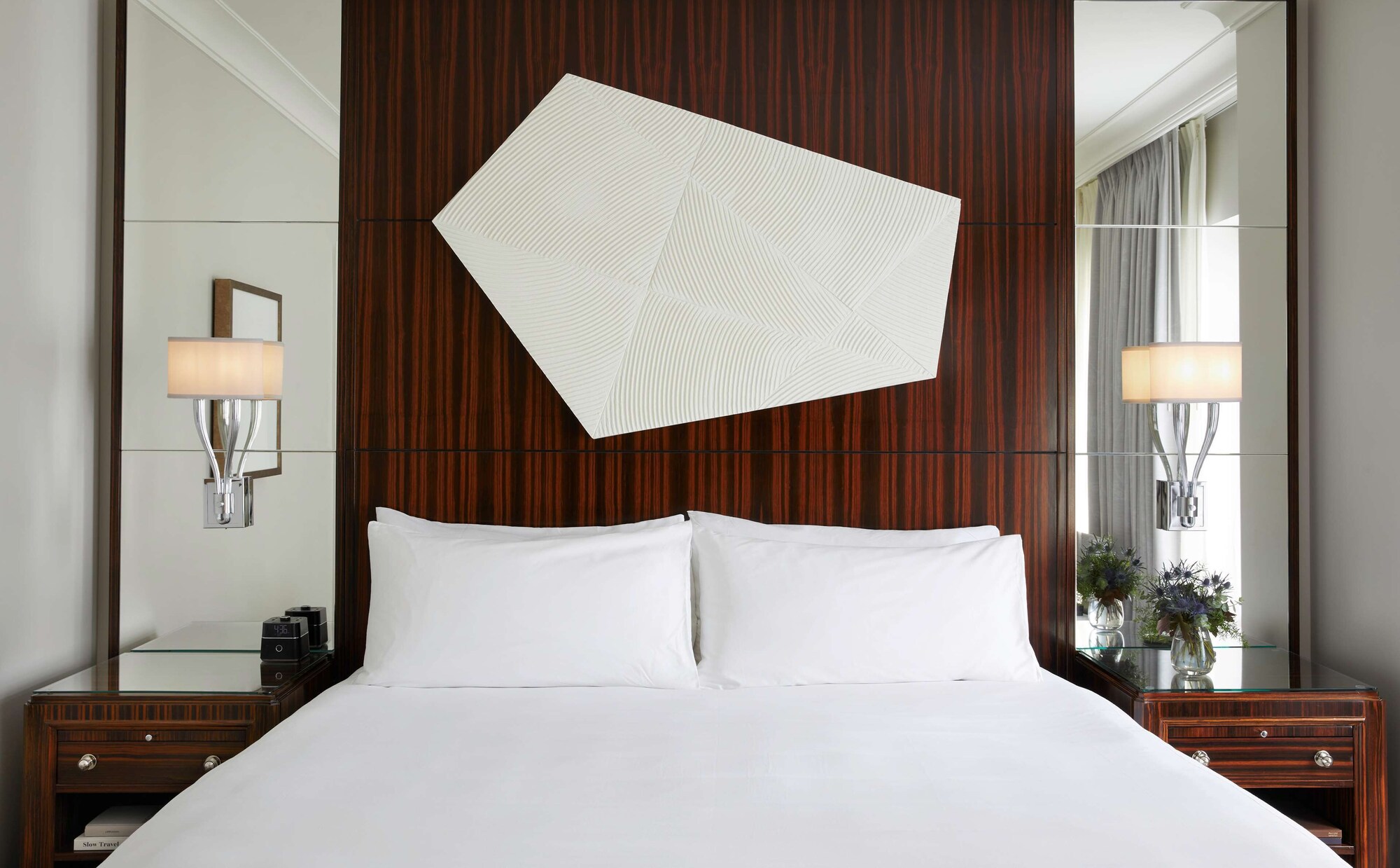 JUNIOR SUITE, KING BED, BALCONY