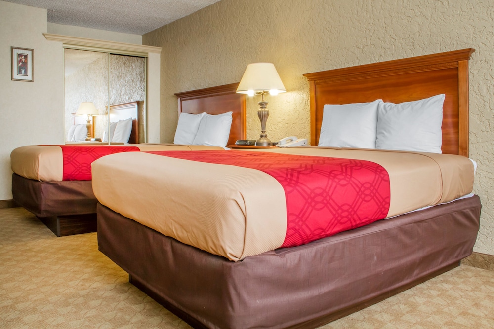 Econo Lodge Broken Arrow 24/59