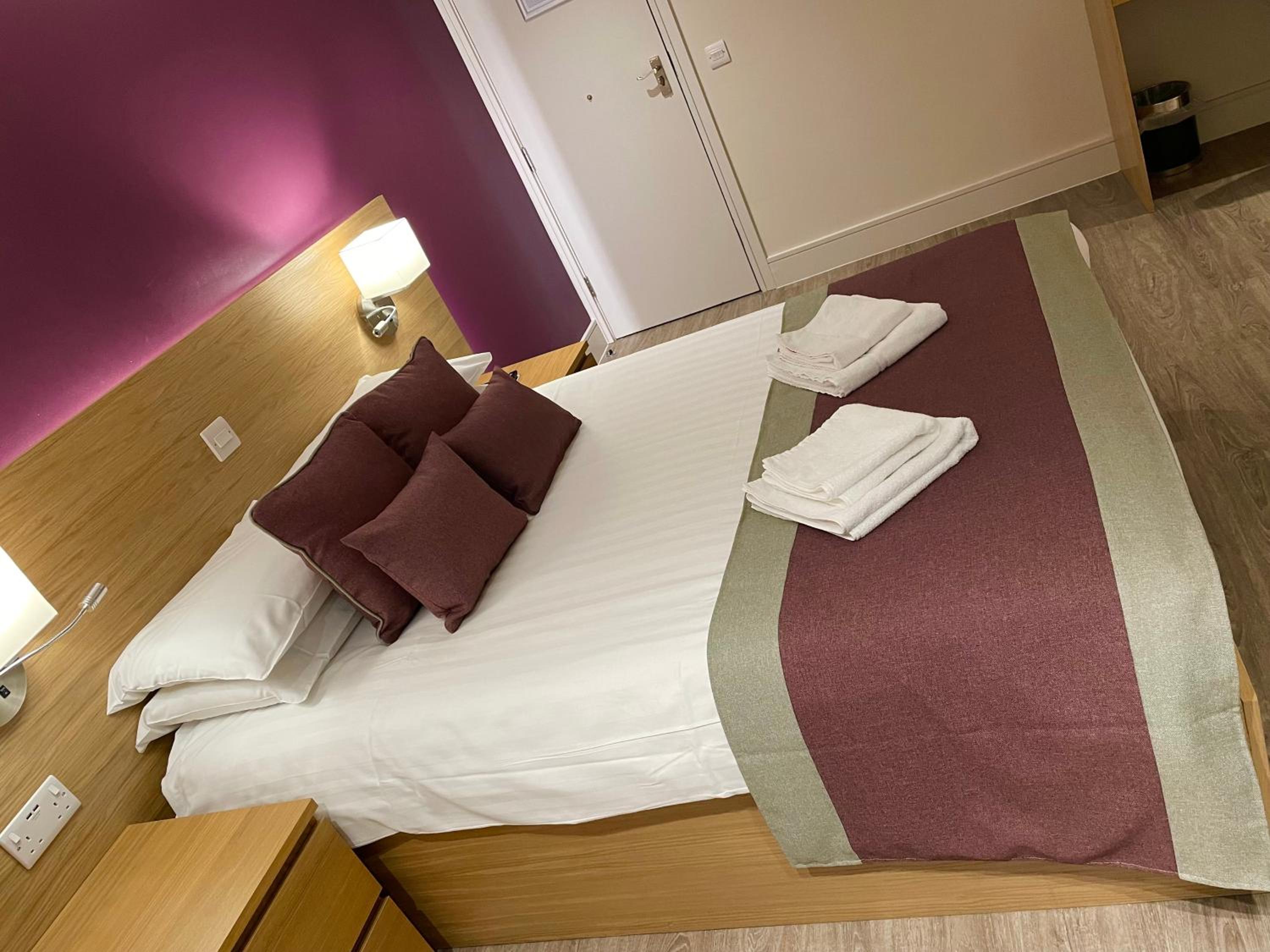 Holtwhites Hotel 19/57