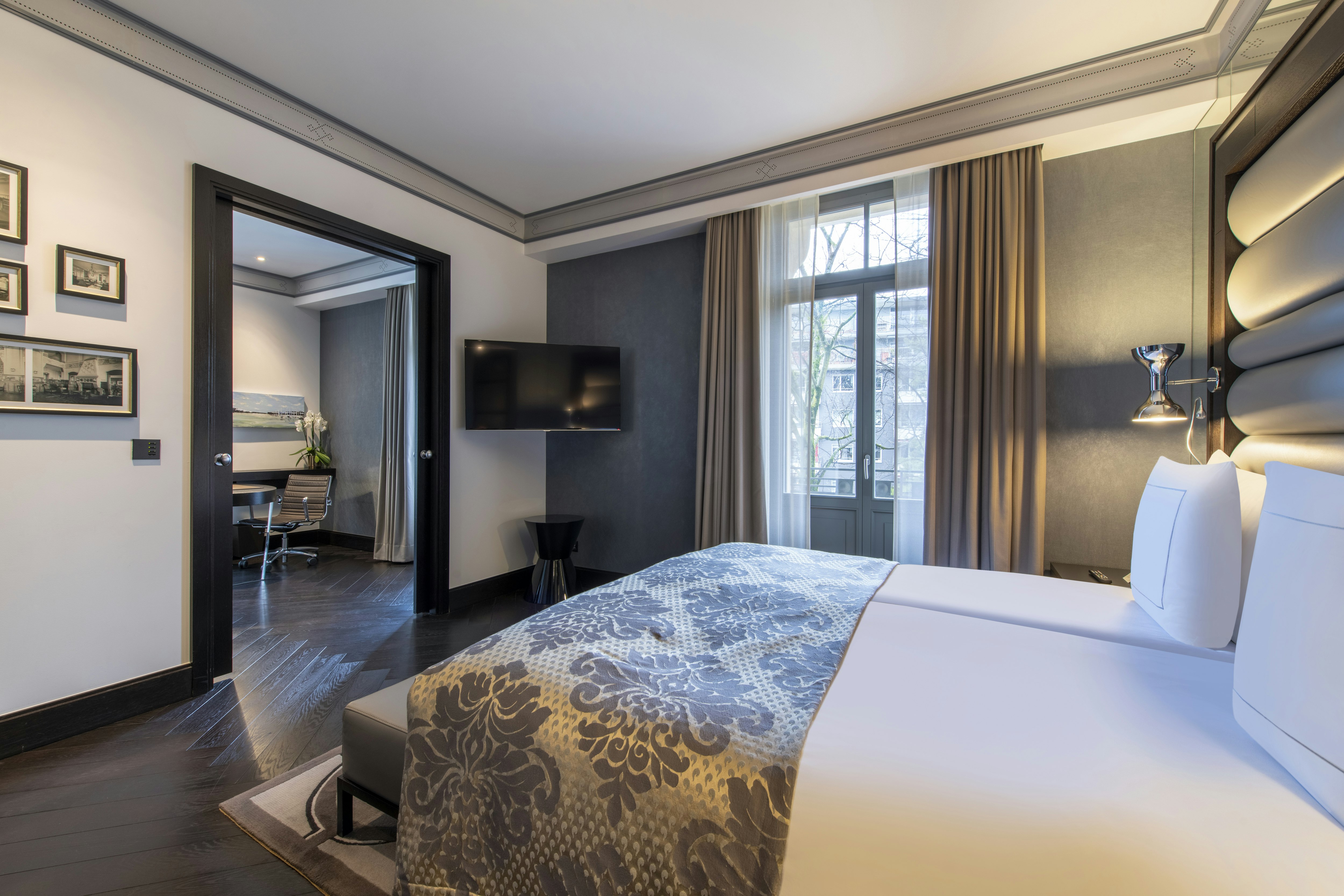 Royal Savoy Hotel and Spa Lausanne 12/84