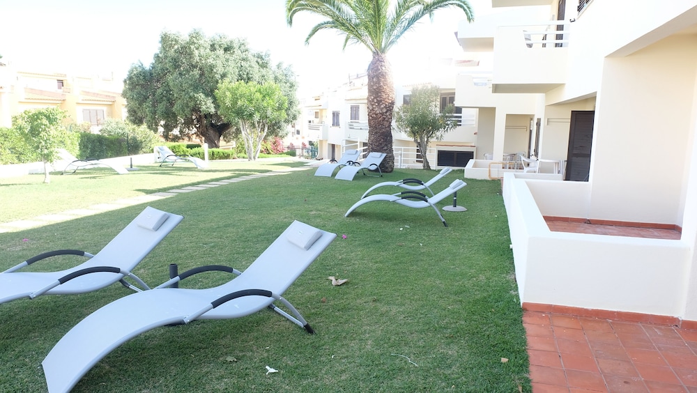 Aura Village - City Beach Apartments 26/31