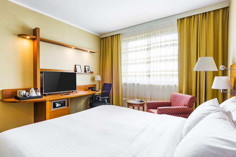 Courtyard By Marriott Pilsen 16/55