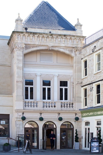 The Z Hotel Bath 2/25