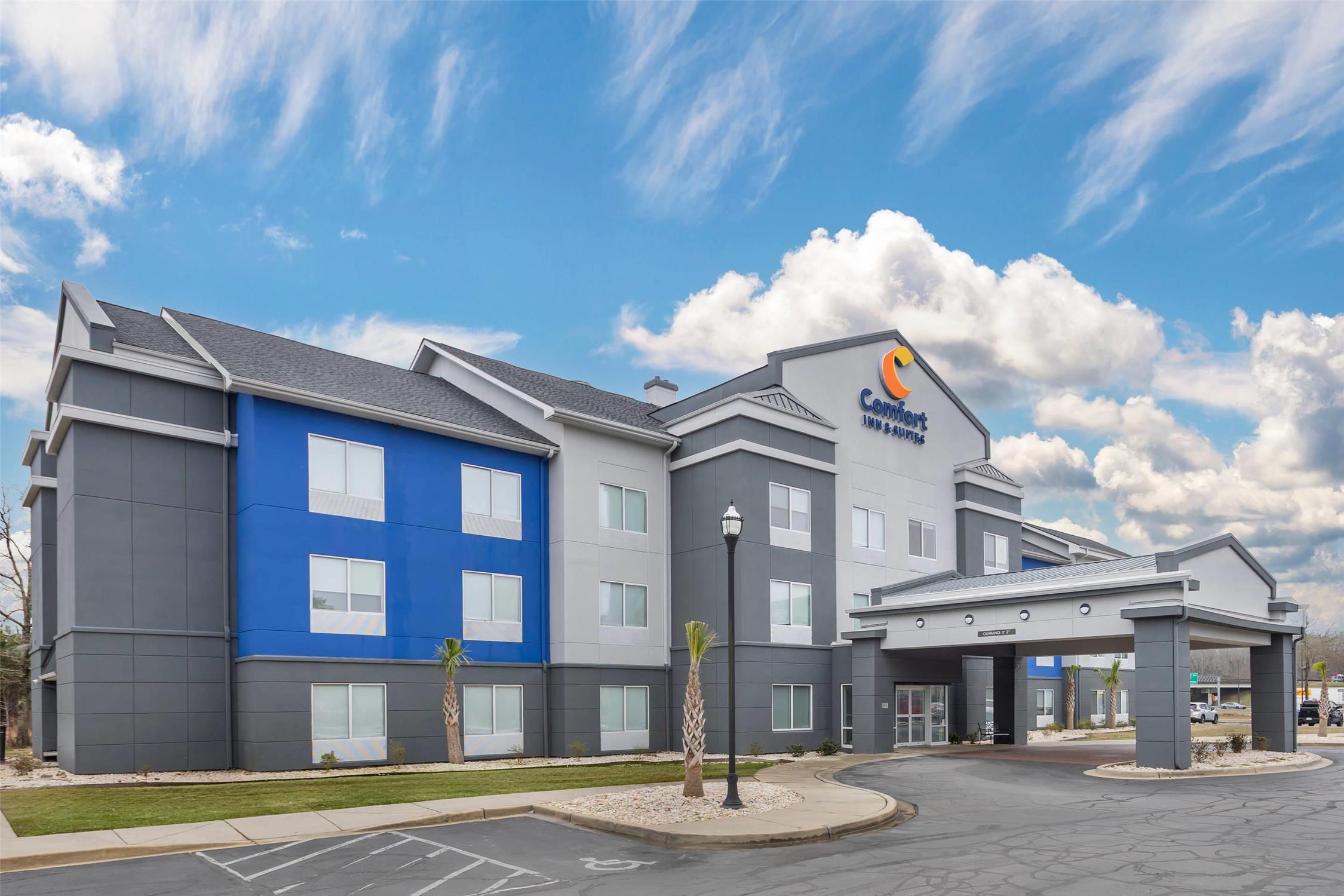 Comfort Inn & Suites Camden, SC 23/24