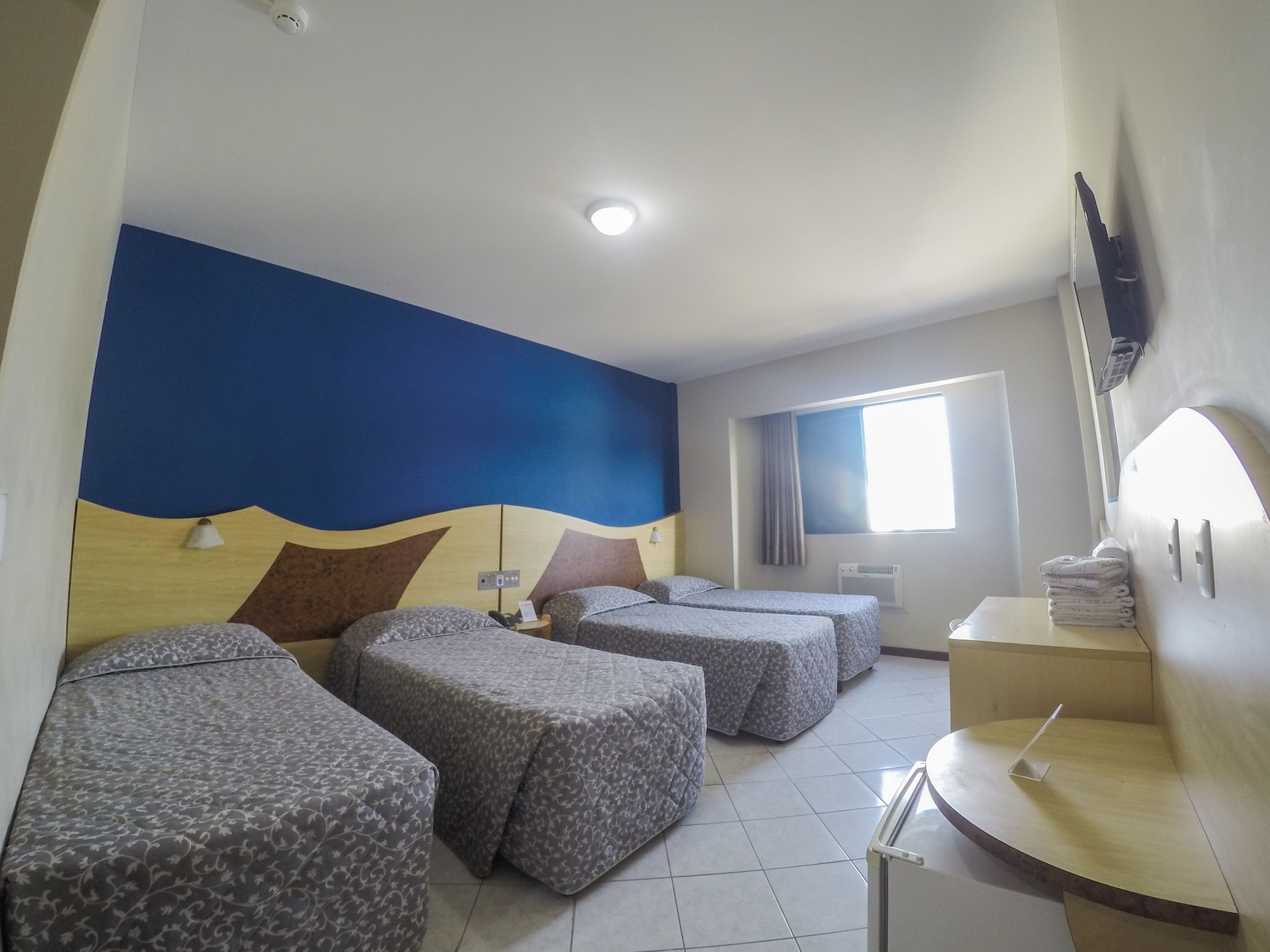 ROOM, QUADRUPLE, 4 BEDS