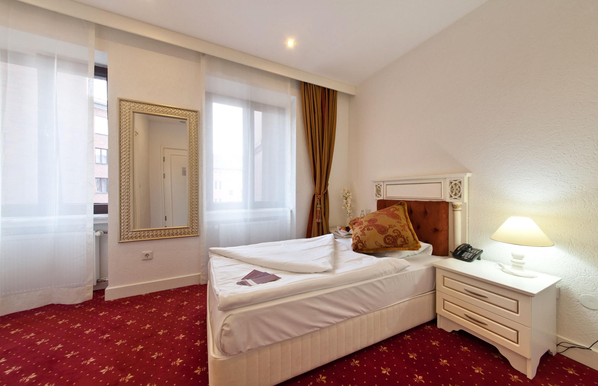 COMFORT, SINGLE, DOUBLE BED