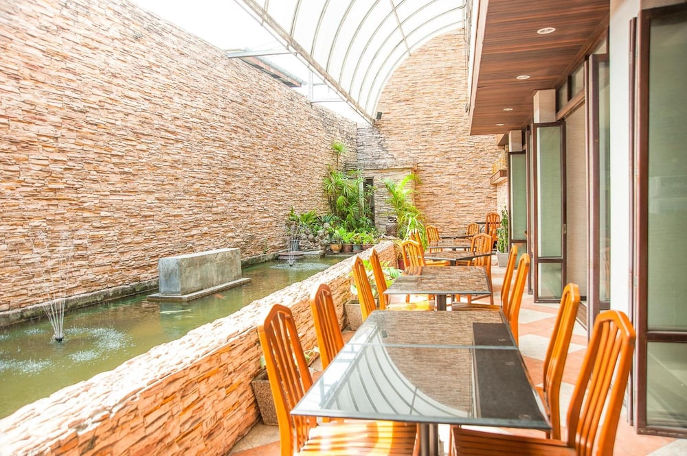 Crystal Inn Phuket 36/38