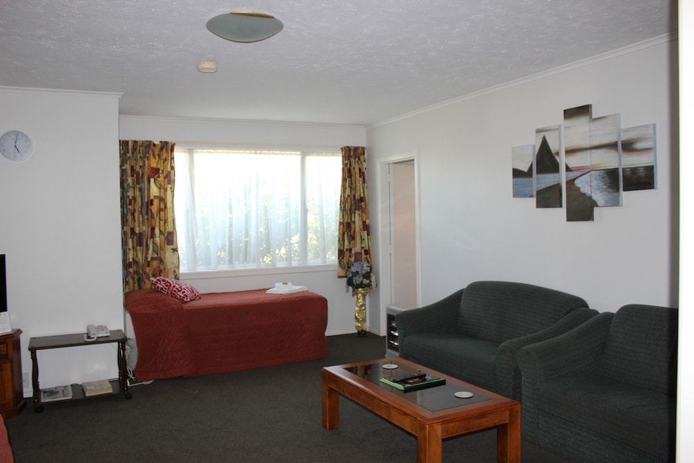 Earnslaw Motel 29/39