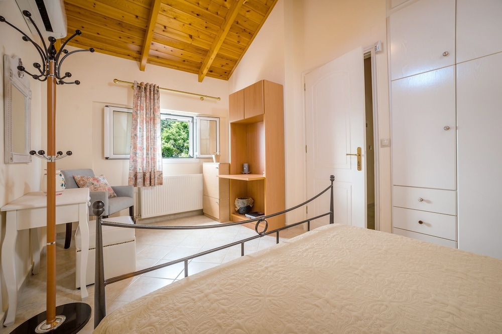 Villa Kardaris 30/57