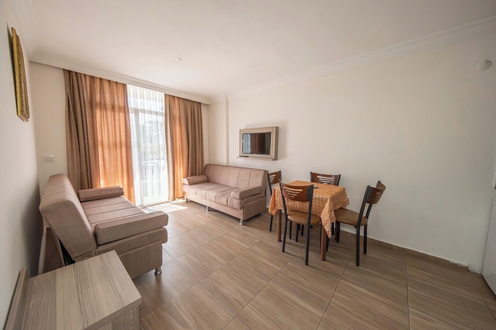 Marina Apart Hotel 31/48