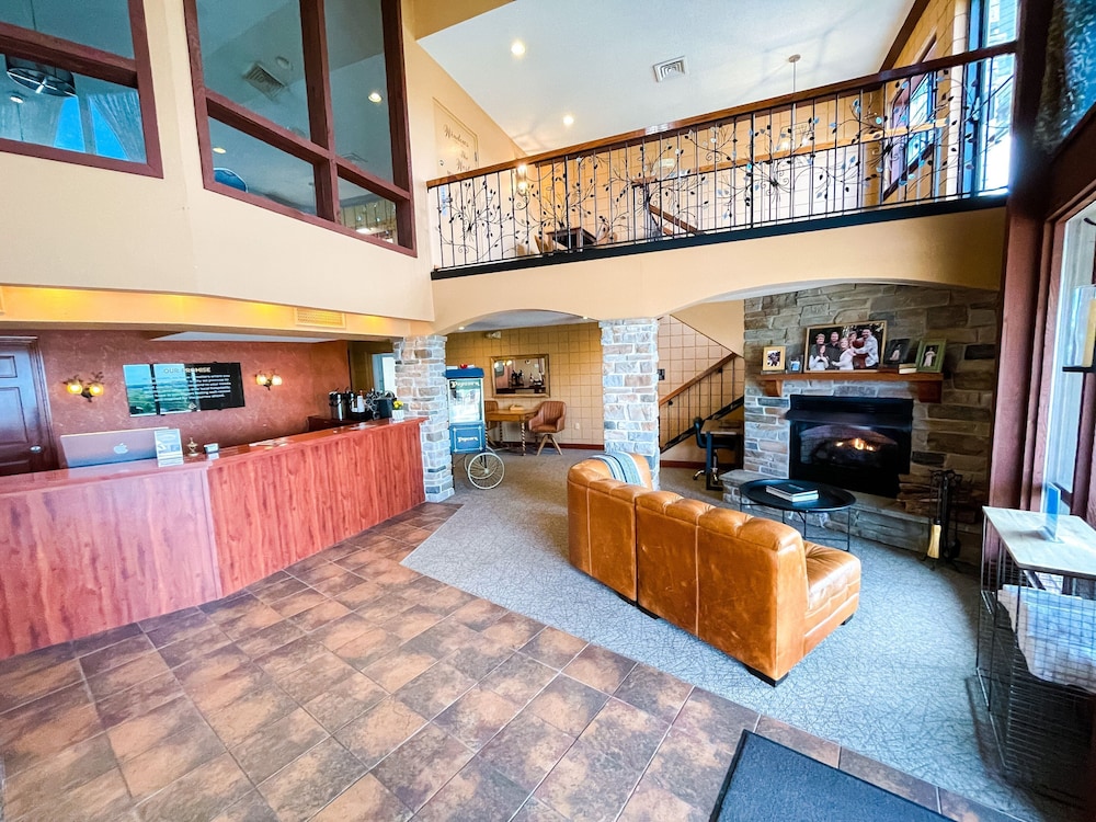 PINEMARK Inn Suites Events 7/50