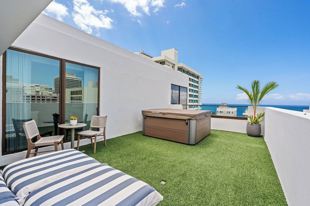 HiBird- Apartment and Suites Hotel 41/50