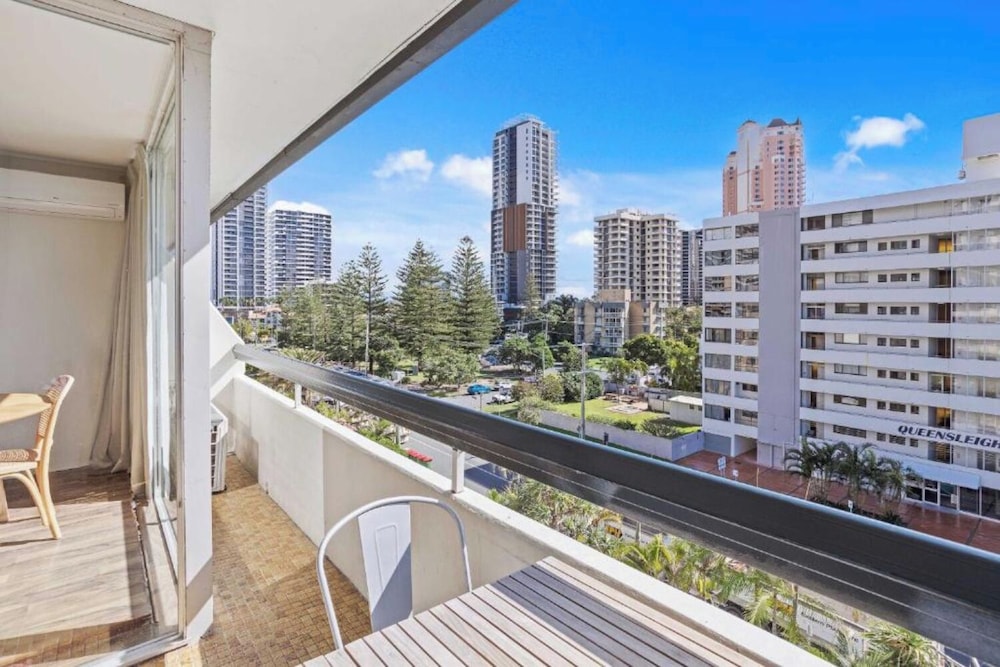 HI HO BEACH APARTMENTS 29/69